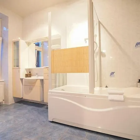 Appartement Biedermaier Charm In Moedling à Modling Extérieur photo