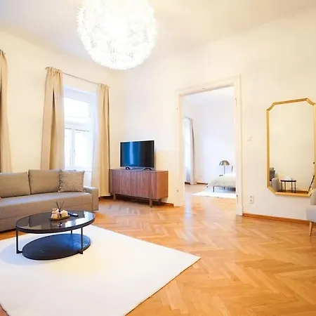 Appartement Biedermaier Charm In Moedling à Modling Extérieur photo