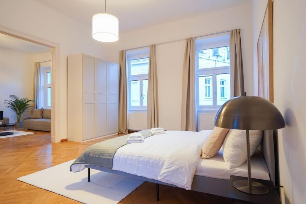Biedermaier Charm In Moedling *